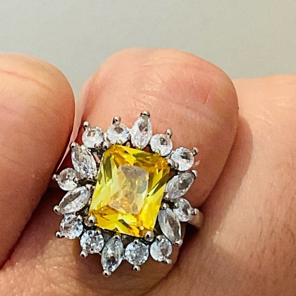 New Flower Shape 925 Silver Plated Beautiful Glamorous Geometric Ring - Picture 8 of 8